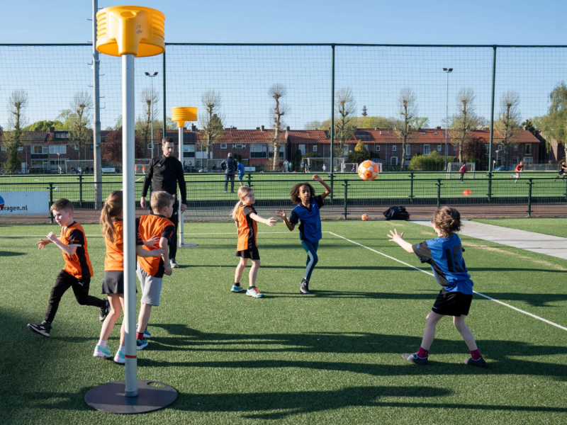 ASML Zomerspelen bieden verenigingsleven een podium. Nieuwe deelnemers vinden hun weg naar breed sportaanbod