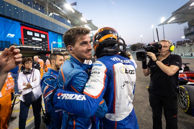 R.Verschoor AbuDhabi.04