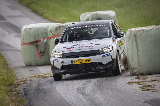 Opel Astra_e_2024, For Press and PR only, marketing usage has to be payed in addition